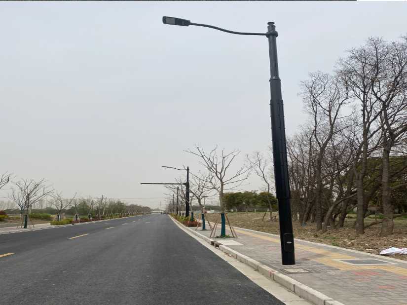 尉犁县上海综合杆 太阳能路灯工程